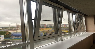 Холодное остекление балкона Карпинск цена от 8368 руб. м/п. за 51 часов