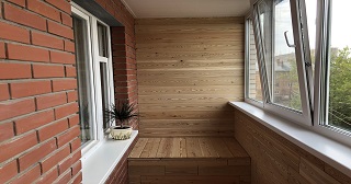 Отделка, остекление, утепление балконов в Карпинске от 210 руб. м/2.