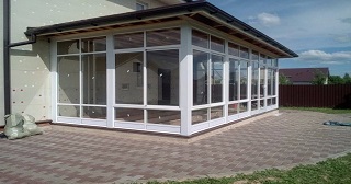 Остекление веранды Карпинск, цена от 9937 руб.