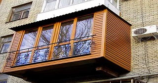 Внешняя отделка балкона Карпинск цена от 1046 руб. м/2.