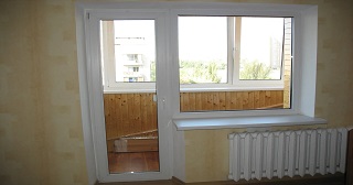 Ремонт балконной двери Карпинск, цена от 994 руб.
